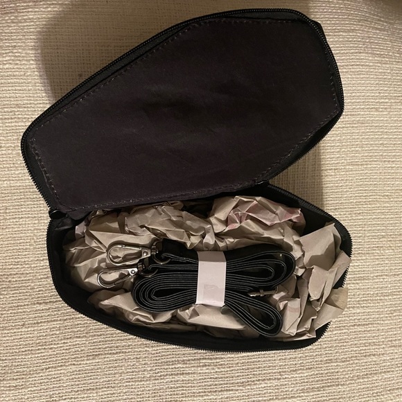 Nightmare Before Christmas Crossbody Bag - Picture 9 of 12